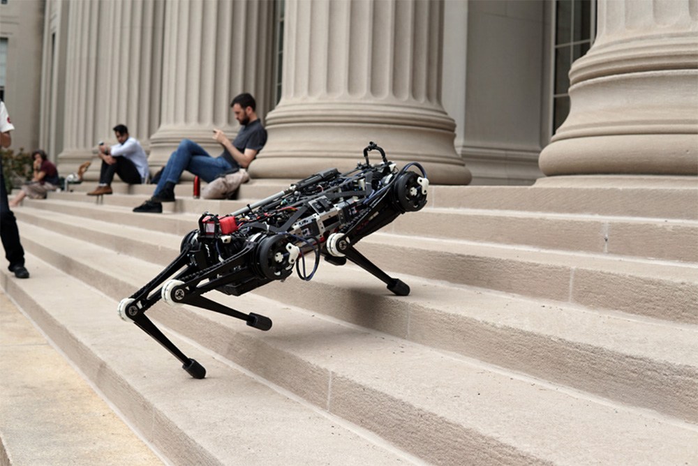 Cheetah 3, el robot del MIT ya no necesita cámaras para correr o saltar